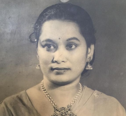 Shakuntala-Devi-age-young-age - The Paris Post Famous women in Indian history | shakuntala devi