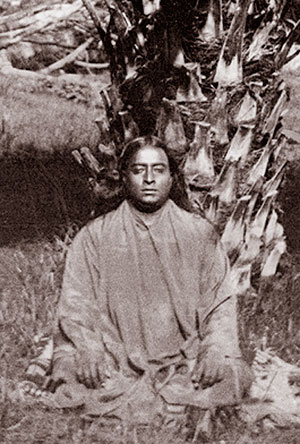 Paramahansa-Yogananda-meditating - The Paris Post Paramahansa-Yogananda-meditating7 Best Paramahansa Yogananda quotes on his birthday