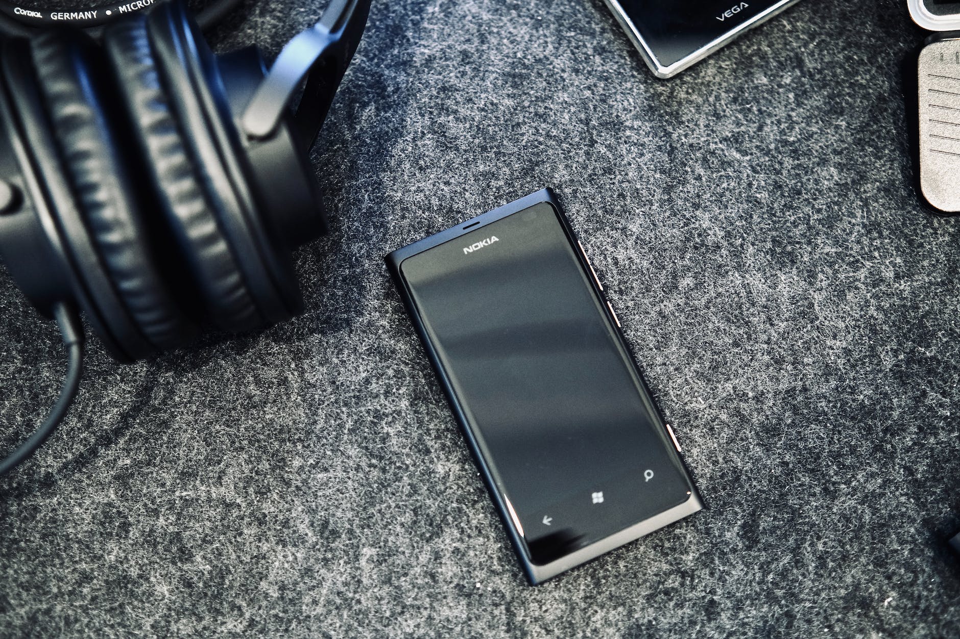 pexels-photo-16057184 - The Paris Post smartphone by nokia