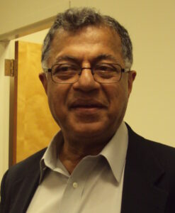 Girish_Karnad_Screening_Cornell_(cropped) - The Paris Post Girish Karnad (May 19, 1938 – June 10, 2019) was an incredible Indian actor, filmmaker, and writer who made a huge impact in the world of Kannada literature and beyond. He was a Jnanpith award winner and worked across various languages like Hindi, Tamil, Telugu, Malayalam, and Marathi. When he started writing plays in the 1960s, it was a big turning point for modern Indian playwriting in Kannada.